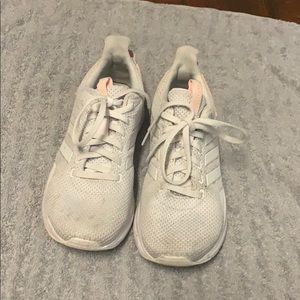 Adidas cloud foam shoe